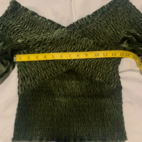 BB Dakota By Steve Madden Velvet Smocked Double V-Neck Top Size S - Picture 6 of 10